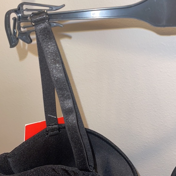 ❤️NEW!!!❤️Strm Line Shaping Cami. 36C. - Picture 12 of 16